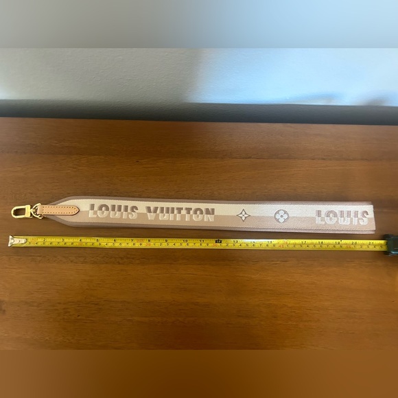 Louis Vuitton Bandouliere Strap - Picture 8 of 8